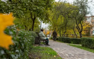 Повышенное давление и холод: что будет с погодой в Украине завтра и где возможны заморозки (карта)