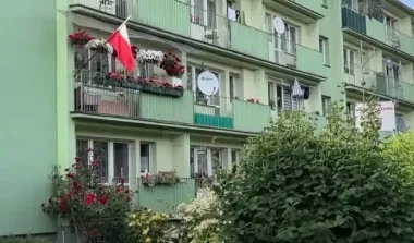 Украинцев, получающих помощь 800+, будут проверять строже: Польша продолжает ужесточать требования
