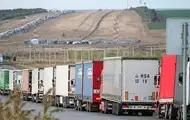 Казахстан блокує фури до Росії, шукаючи підсанкційні товари