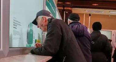 Сколько украинцев живут на 4 тысячи гривен пенсии в месяц: статистика ПФУ