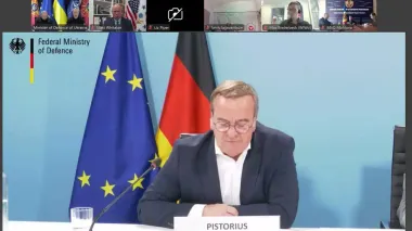 German Defense Minister announces additional military assistance to Ukraine of over EUR 2 bln
