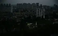 По всій Україні задіяли аварійні відключення
