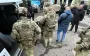 Похищали людей и отбирали имущество: в Тернополе задержали группу военных