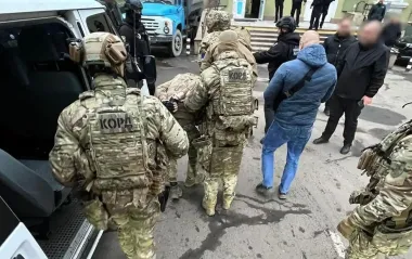 Похищали людей и отбирали имущество: в Тернополе задержали группу военных