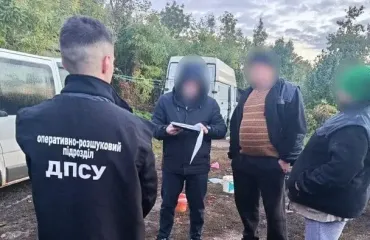 Заступник мера допомагав ухилянтам утікати за кордон