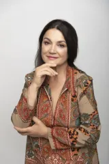 Наталья Сумская показала архивное фото с покойной мамой, на которую похожа как две капли воды