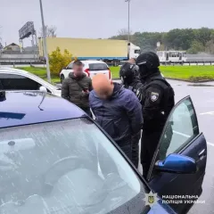 В Киеве мужчина организовал схему вывоза уклонистов за границу: сколько стоила услуга