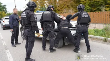 На Тернопільщині чоловіки напали на авто ТЦК та наїхали на одного з працівників: їх затримали