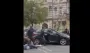 В центре Киева гражданские люди с оружием задержали пассажира авто: видео