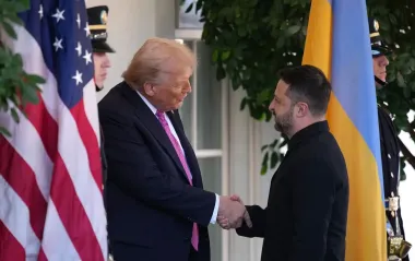 "Мы здесь, чтобы спасать жизни": Белый дом опубликовал фото со встречи Трампа и Зеленского