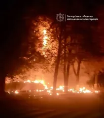 Запоріжжя зазнало ворожого удару: у місті горіла адмінбудівля