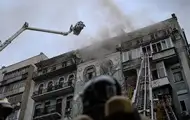 В центре Киева с вечера горит многоэтажка