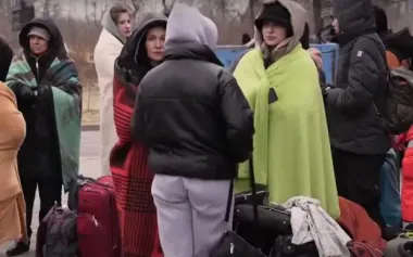 Скасують виплати та пільги: ще одна країна скорочує допомогу українським біженцям