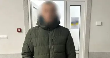 Сорвала с шеи золотую цепочку с крестиком и сбежала: в Тернополе мужчина ограбил соседа
