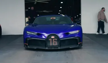 Bugatti Chiron шокировал стоимостью ремонта после ДТП: фары стоят как Lamborghini (видео)