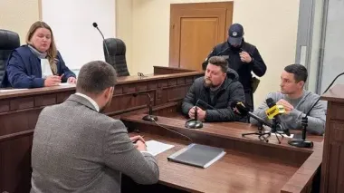 Побиття чоловіка біля Голосіївського ТЦК у Києві: суд обрав запобіжні заходи підозрюваним поліцейським (фото)