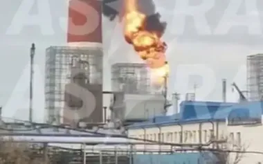 Gas processing plant on fire again in Orenburg: it was hit by drones on October 19. VIDEO