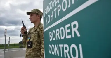 Українців попередили про ускладнення руху на кордоні з Польщею