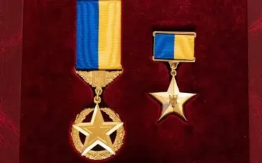 Zelenskyy awards title of Hero of Ukraine to Major Artem Piven