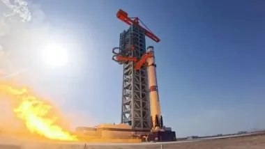 Первая китайская многоразовая ракета готова к полету: прошли испытания двигателей (видео)