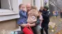 Маленькі долоньки тримаються міцно: як рятували дітей після російського удару по дитсадку в Харкові