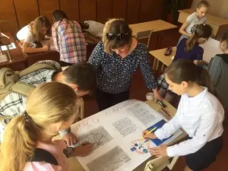 Вчителька дала учням “три життя”: батьки розкритикували новий метод