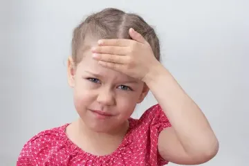 Головний біль у дітей: як батькам відрізнити патологію від звичайного стресу