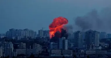 Взрыв на левом берегу Киева: жуткий момент попал на видео
