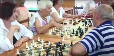 Пенсия после 65 лет: на сколько вырастут выплаты