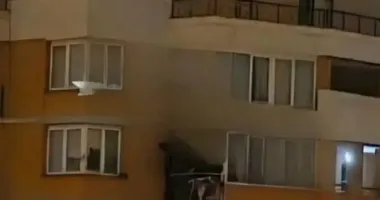 В Киеве вражеский "шахед" застрял в балконе многоэтажки