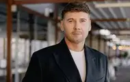 В дом украинского режиссера Алексея Комаровского попал вражеский дрон