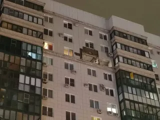 В Московской области дрон попал в квартиру, в Ростовской перебои со светом: Россию ночью атаковали БпЛА (фото)
