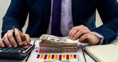 Названа середня зарплата держслужбовців в Україні