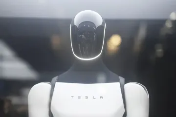 Маск намекнул на создание собственной армии из миллиона роботов-гуманоидов Tesla Optimus (видео)