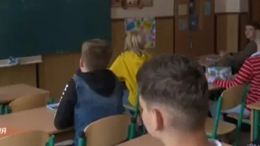 Батькам пора готуватися: як працюватимуть школи та дитячі садки у разі блекауту