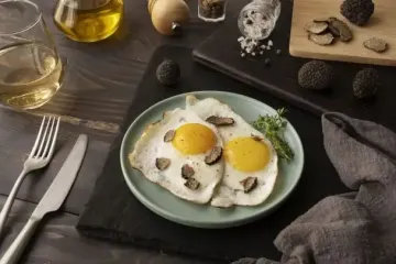 Как приготовить саму вкусную яичницу в мире: добавьте эту специю — секрет профессиональных поваров
