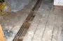 Мужчина снял плинтус и нашел послание из прошлого: никто не может разгадать его (фото)