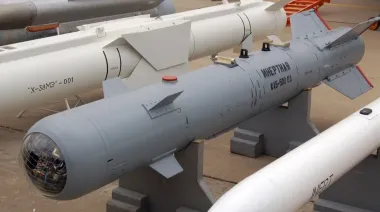 Russia drops guided bomb on Kryvyi Rih, injuring one