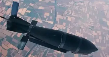 КАБ у Кривому Розі збила ППО: одна людина отримала травми