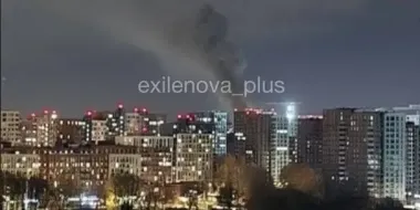 Під час атаки безпілотників над Москвою з'явився стовп диму: відео