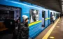 У Києві на станції метро "Оболонь" людина впала на колії