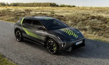 Новый спортивный электромобиль Kia для молодежи рассекретили до премьеры (фото)