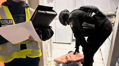 В Киеве мужчина устроил стрельбу во время конфликта: двое раненых