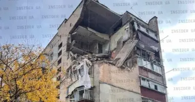 В Хмельницком раздался мощный взрыв, повреждена многоэтажка