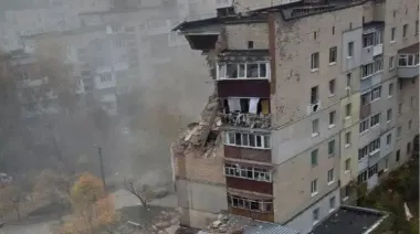 У Хмельницькому вибух газу зруйнував кілька поверхів багатоповерхівки