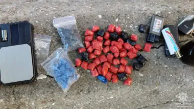 Drug bust in Odesa yields almost 1,000 suspicious pouches - police