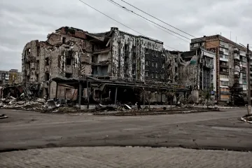 Россияне не пытаются закрепиться в Покровске: офицер ВСУ объяснил тактику ВС РФ (видео)