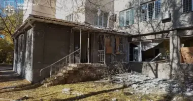 Вже дев'ятеро поранених після артобстрілу дитячої лікарні в Херсоні