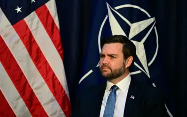 Вэнс: момент для мира настал, но Трамп не может заставить Украину и РФ завершить войну