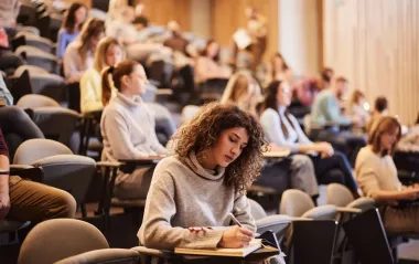 Подтверждение грантов через "Дію" для студентов второго курса временно отложено